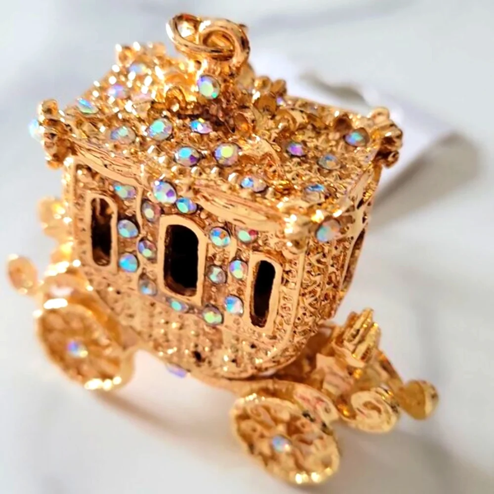 👑 Gold Coach Princess Rhinestone Purse Charm Royal Carriage Keychain - Picture 2 of 5